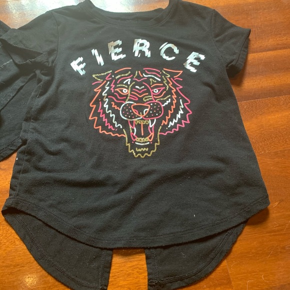 SOLD - GAP Kids XS T-shirt Bundle - Picture 2 of 7